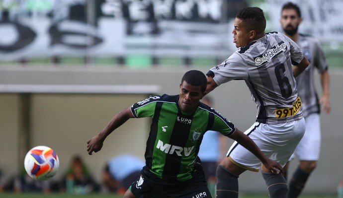 América vence a primeira e deixa a lanterna do Campeonato Brasileiro para o Botafogo