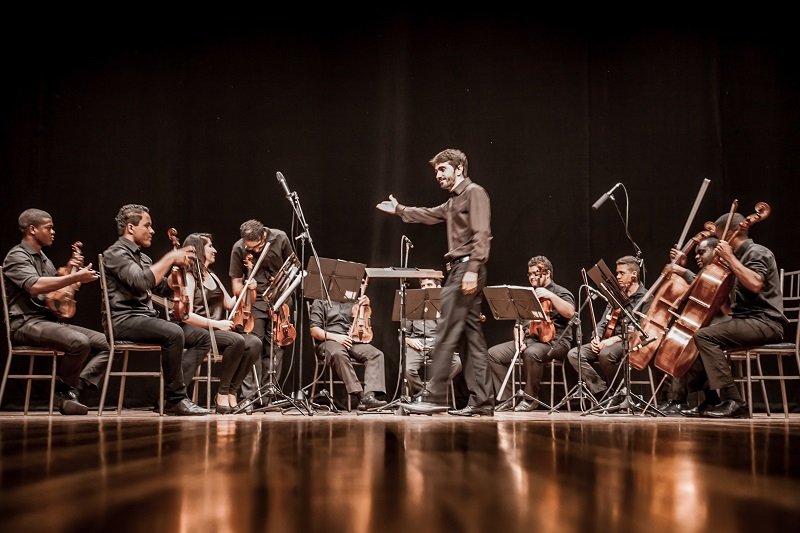 Projeto Música nas Escolas transforma crianças e adolescentes em músicos profissionais em MG