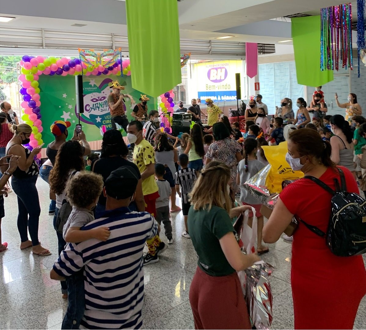 GRATUITO: BAILINHOS DE CARNAVAL AGITAM  EMPREENDIMENTOS LGN NO PRÓXIMO FIM DE SEMANA