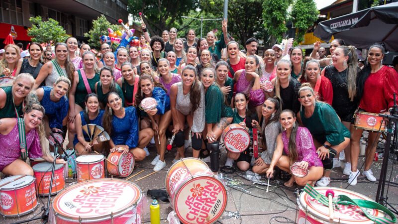 As Charangueiras: Bloco levou alegria e muita festa para 10 mil pessoas