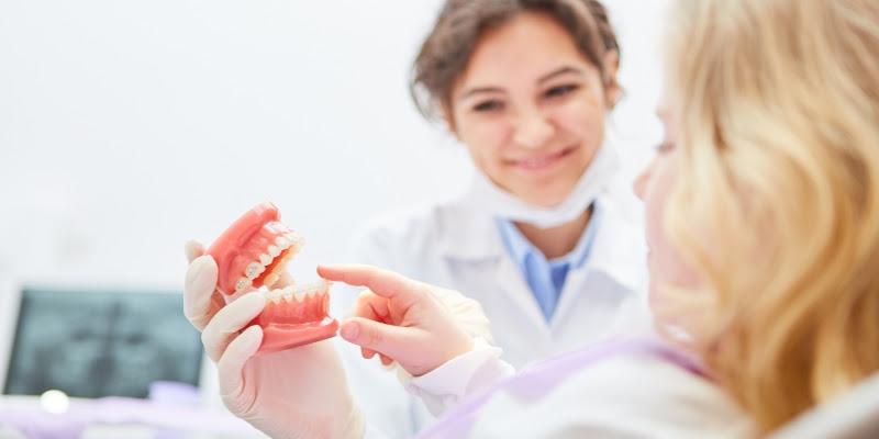 Conheça a técnica que livra o paciente da dentadura em poucos dias