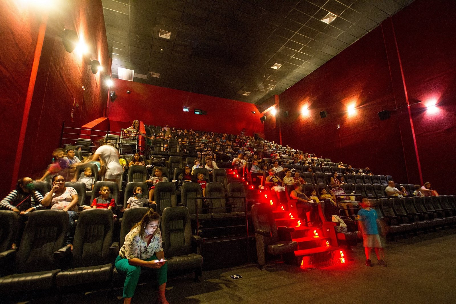 Boulevard Shopping exibe o filme “Trolls 3” pelo projeto “Sessão Azul” no sábado, dia 28 de outubro