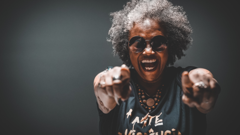 Sandra de Sá e Black Machine se apresentam em Belo Horizonte neste sábado
