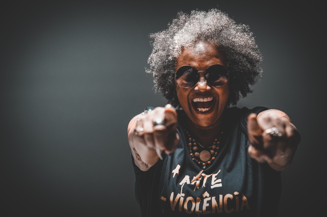 Sandra de Sá e Black Machine se apresentam em Belo Horizonte neste sábado