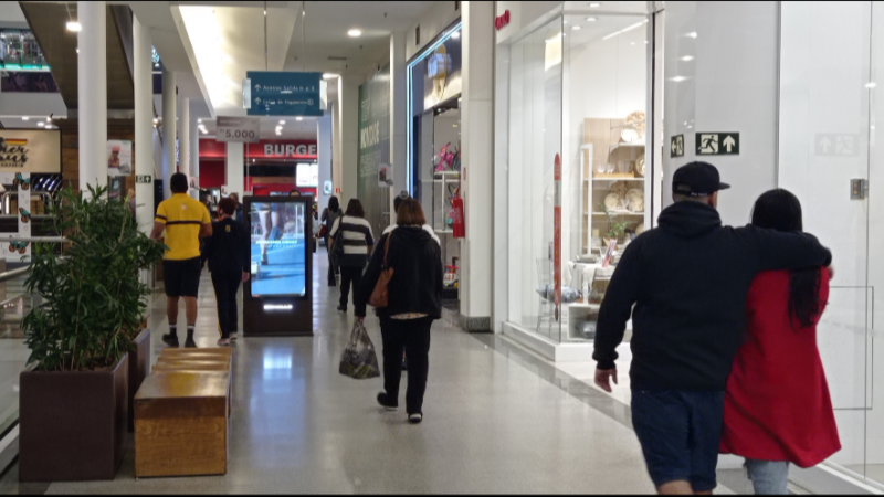 Shopping Del Rey sorteia vale-compras de até R$ 4 mil durante o mês de férias