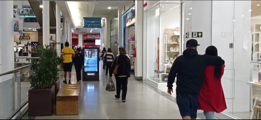 Shopping Del Rey sorteia vale-compras de até R$ 4 mil durante o mês de férias