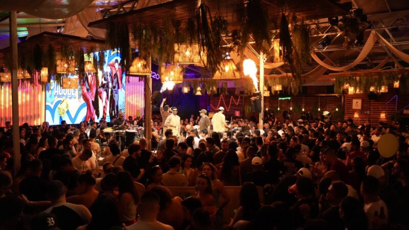 De roda de pagode a fenômeno nacional: Deu Samba mantém raízes e perpetua tradição de shows aos domingos em Belo Horizonte