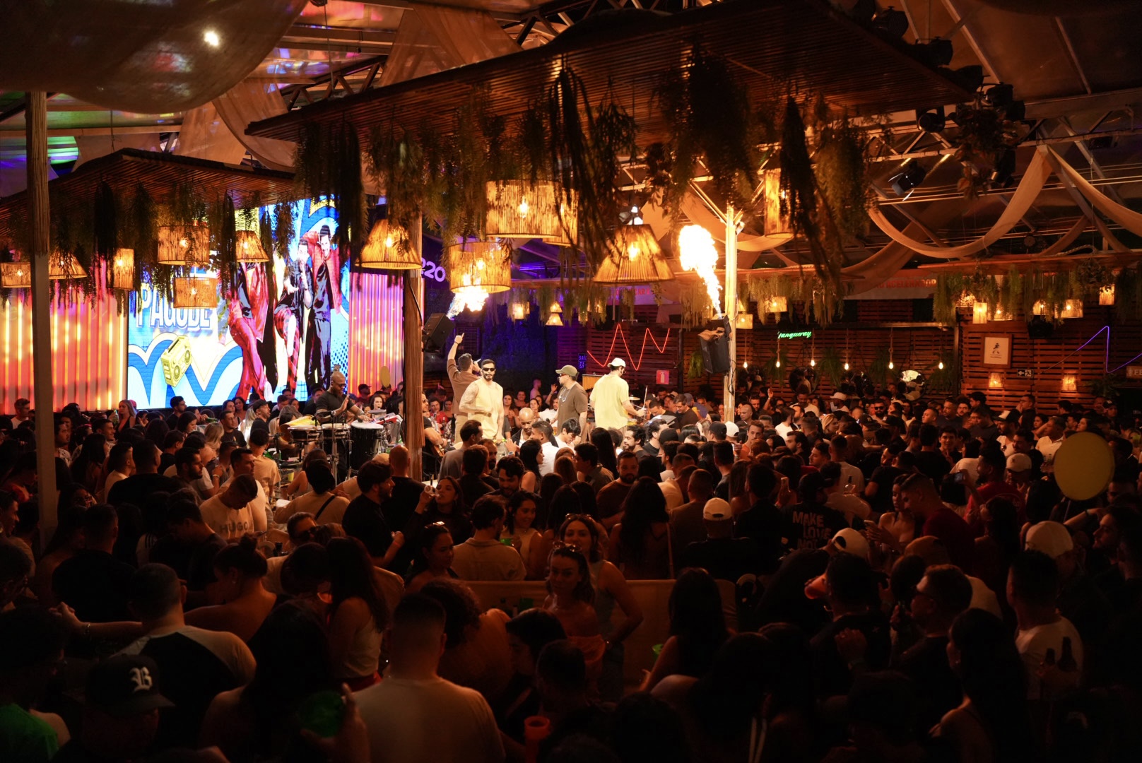 De roda de pagode a fenômeno nacional: Deu Samba mantém raízes e perpetua tradição de shows aos domingos em Belo Horizonte