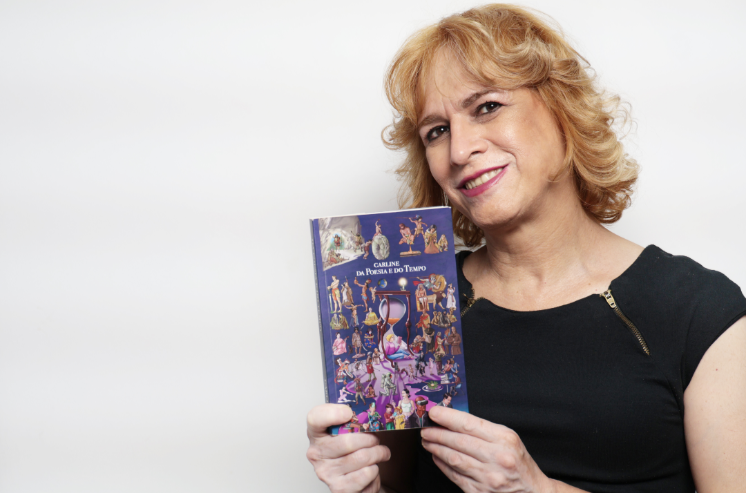 Carline lança o livro “Da Poesia e Do Tempo” nesta quarta-feira em BH